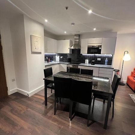 Spacious Sleep 7 Flat 20 Mins Central London Bp65 Buitenkant foto