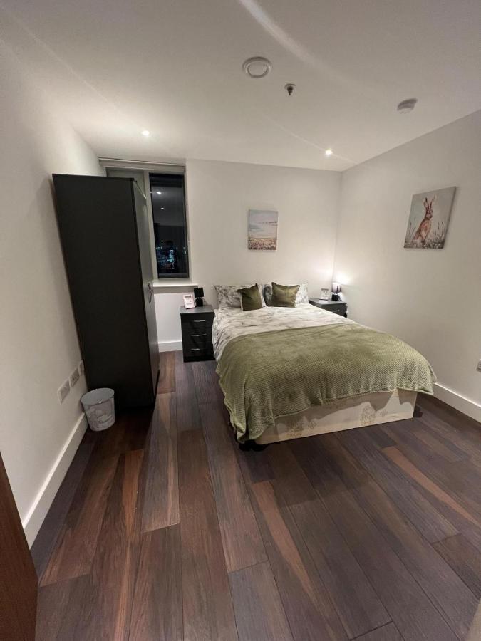 Spacious Sleep 7 Flat 20 Mins Central London Bp65 Buitenkant foto