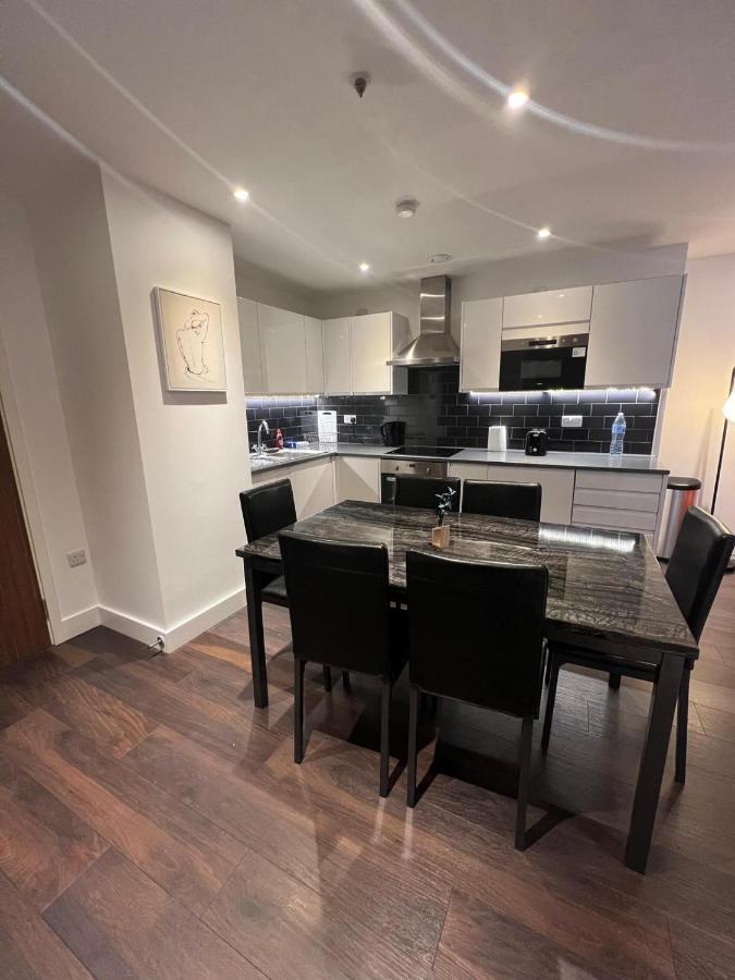Spacious Sleep 7 Flat 20 Mins Central London Bp65 Buitenkant foto