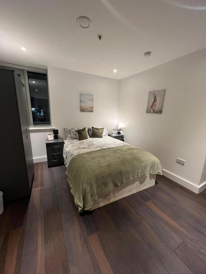 Spacious Sleep 7 Flat 20 Mins Central London Bp65 Buitenkant foto