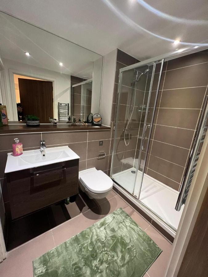 Spacious Sleep 7 Flat 20 Mins Central London Bp65 Buitenkant foto