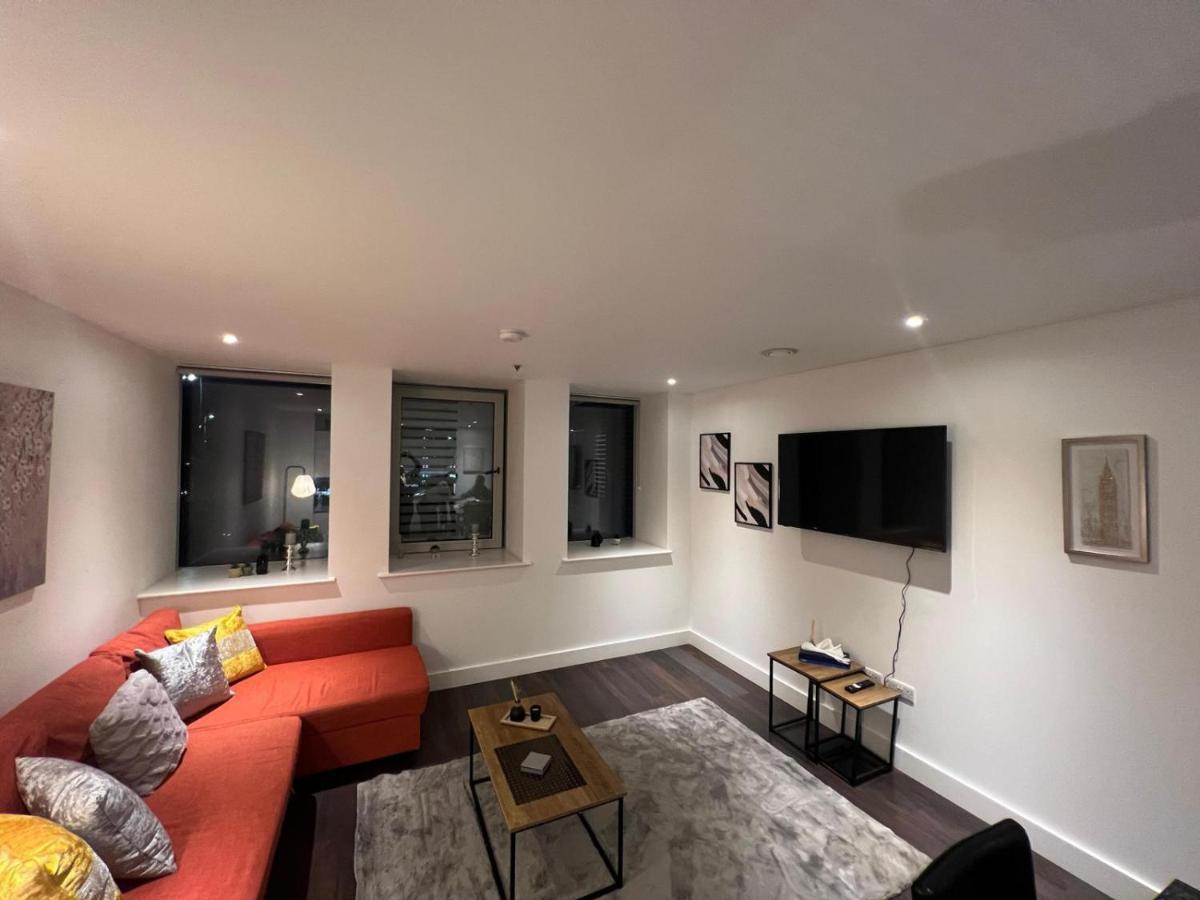 Spacious Sleep 7 Flat 20 Mins Central London Bp65 Buitenkant foto