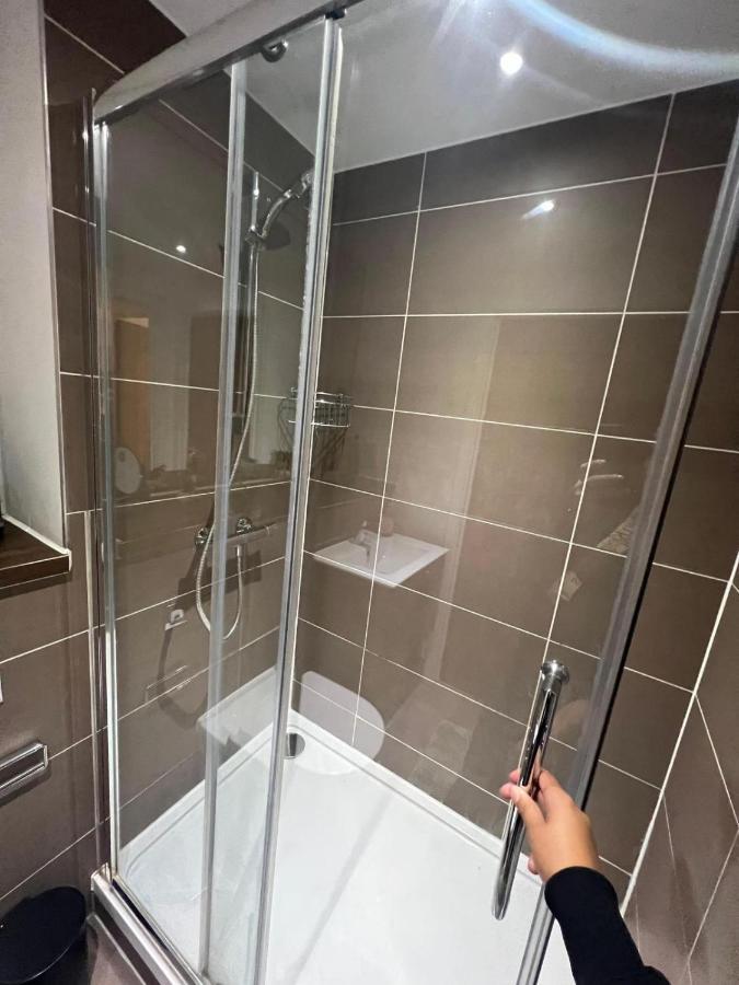 Spacious Sleep 7 Flat 20 Mins Central London Bp65 Buitenkant foto